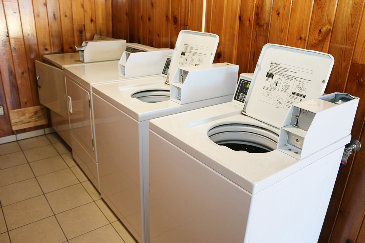 westward_inn_crescent_city_califorina_laundry.jpg